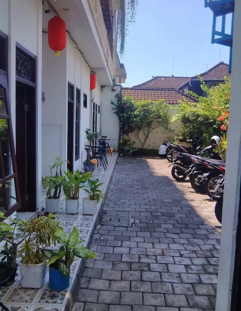 Di jual kost 3 lantai di by pass kuta