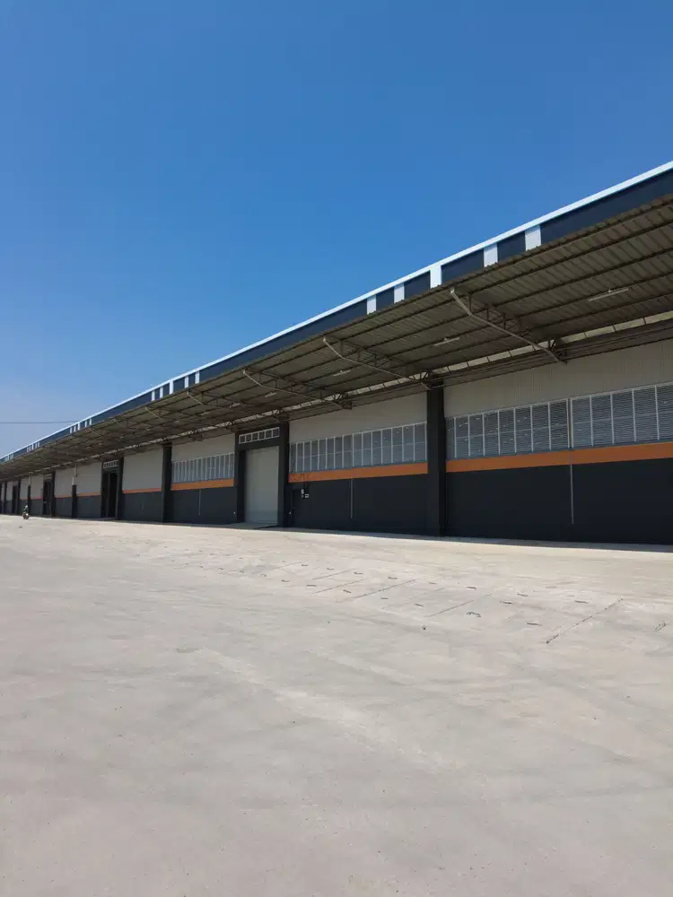 Gudang Tangerang Kosambi Dekat Bandara, Jalan Lebar Parkir Luas