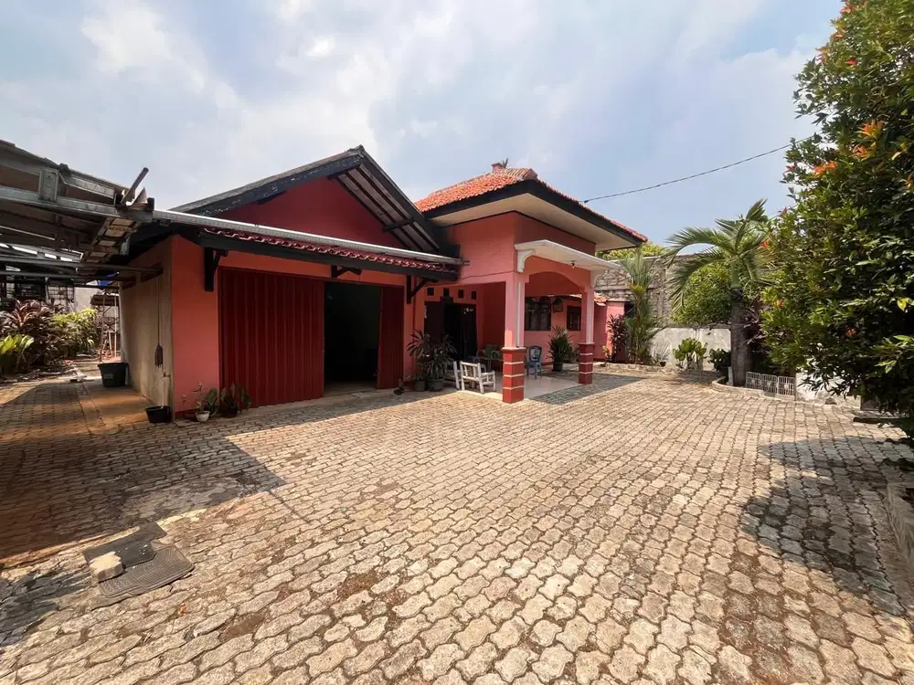 Dijual Cepat!!! Rumah satu lantai Halaman luas di Kelapa Dua Wetan Ciracas Jak-Tim