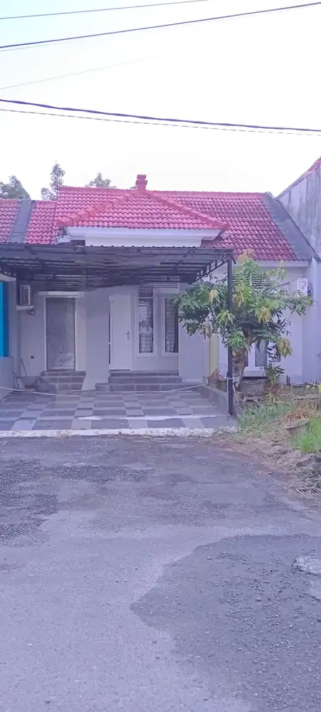 Dijual Rumah tnh 157 komplek Wika
