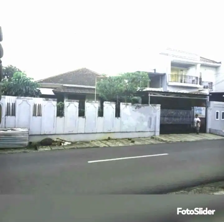 Dijual rumah strategis dipingir jalan  pejaten barat pasar minggu