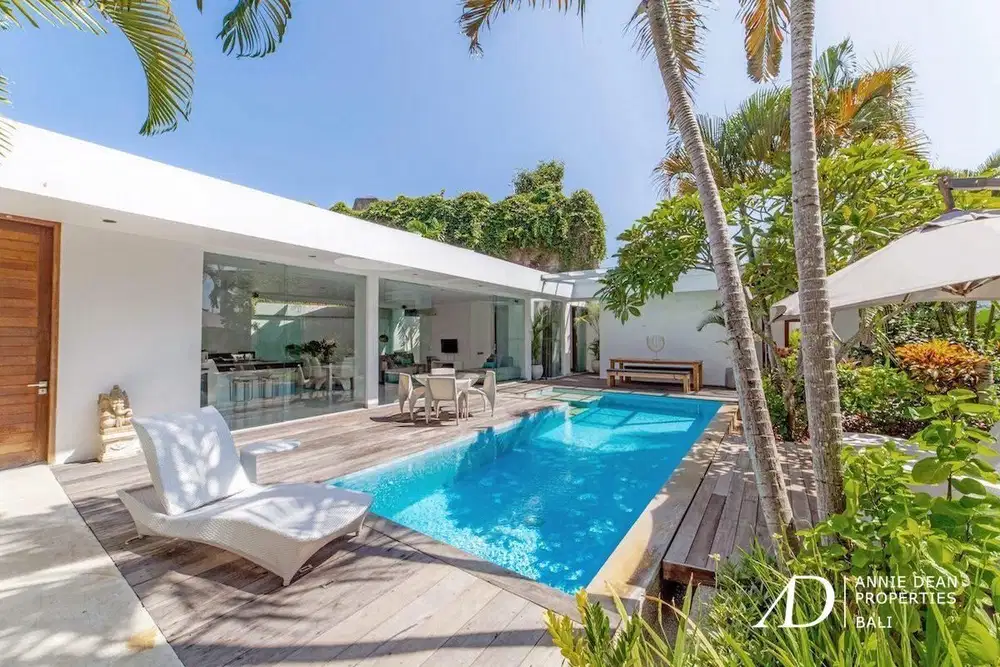 FREEHOLD ESTATE FEATURING LUXURY VILLAS AND STUDIO APARTMENT IN UMALAS