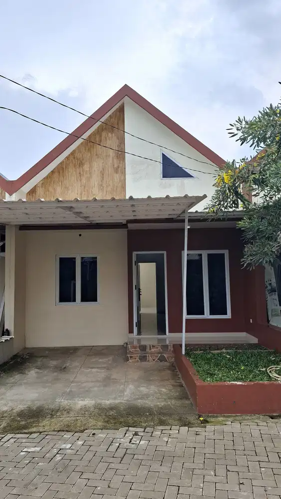 rumah cluster posisi hook di nanggewer cibinong tanah luas