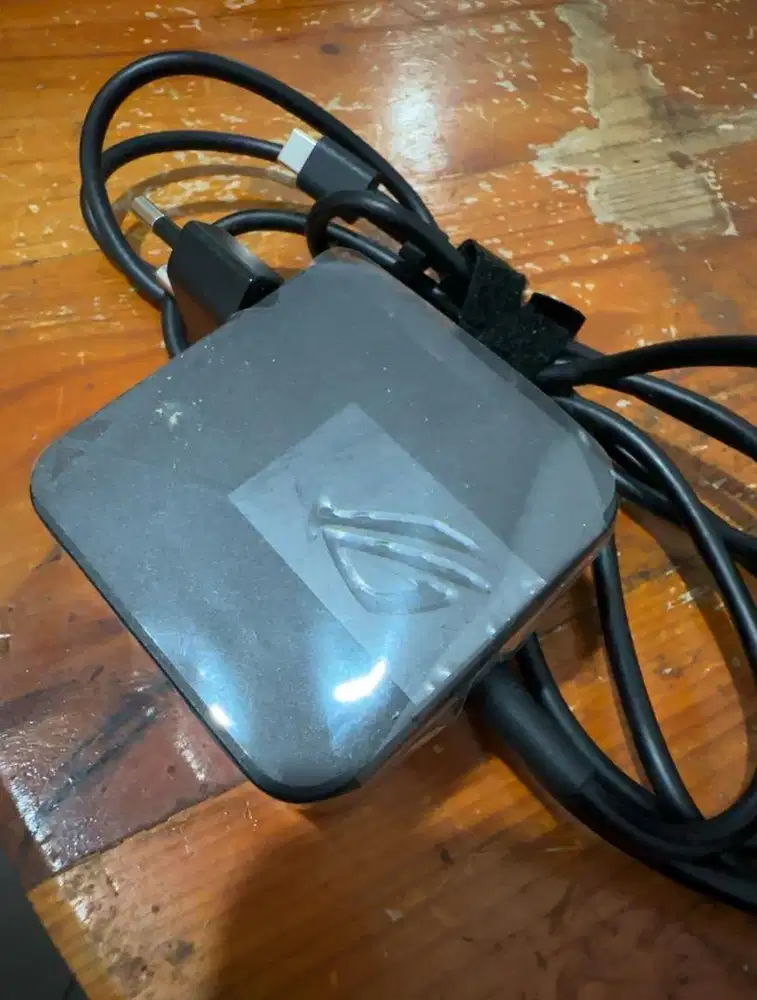 adaptor daya (charger) ASUS ROG