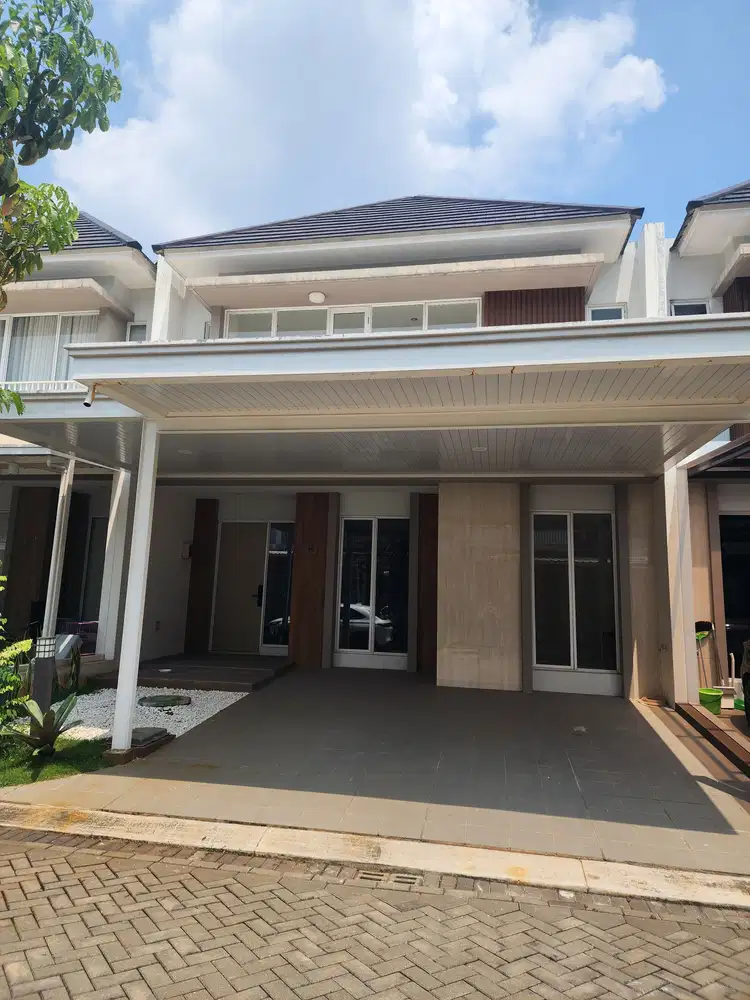 Disewakan Rumah 2 Lantai di Nara Village Gading Serpong
