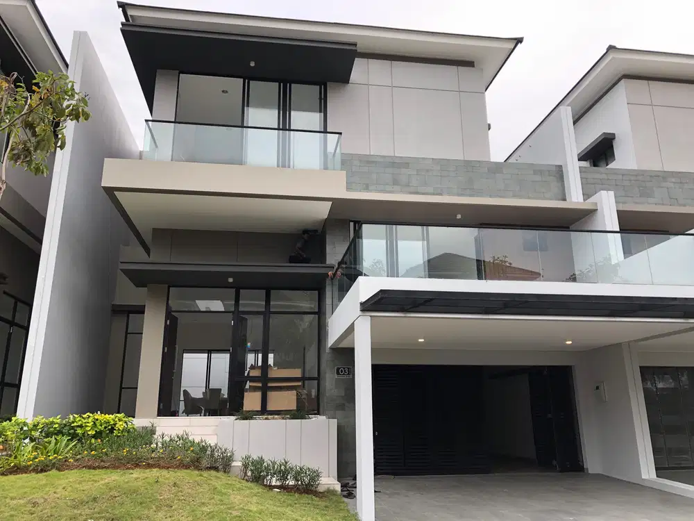 rumah pik2 permata hijau 12x25,minimalis modern,2,5 lantai