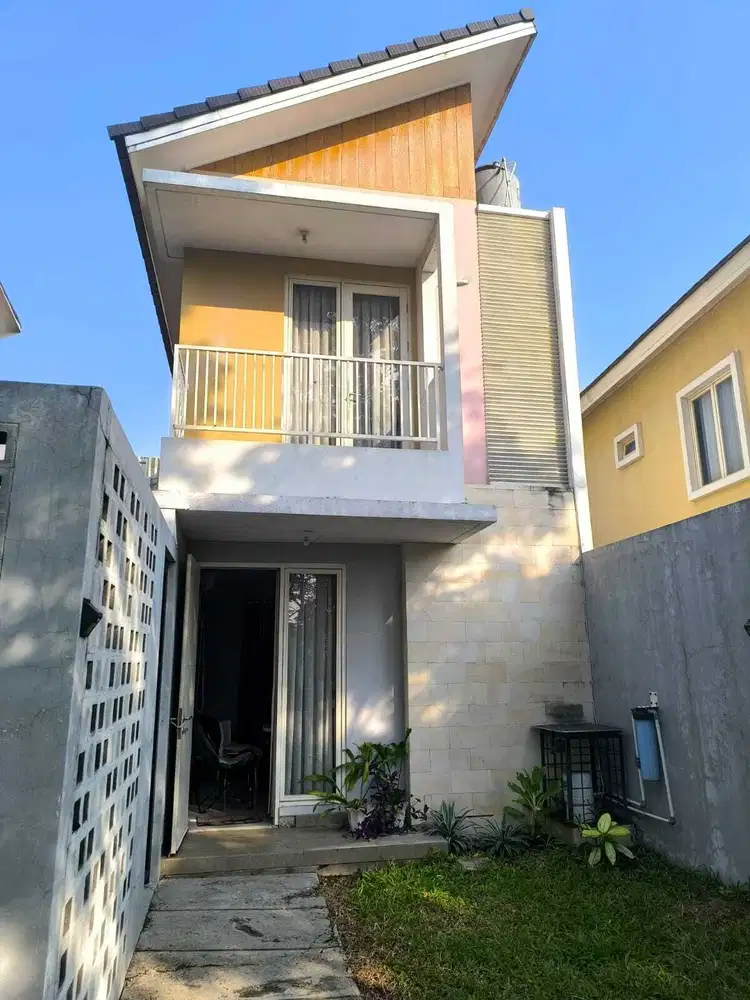 Di Jual Rumah hadap danau di cluster lavesh perumahan harapan indah