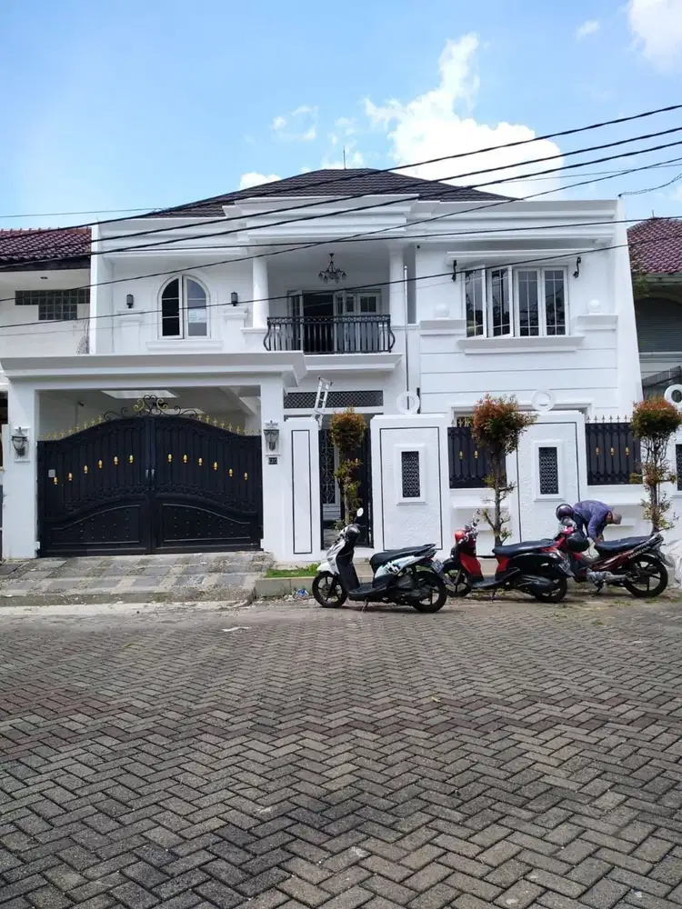 DIJUAL RUMAH MEWAH MODERN KLASIK DI ERAMAS 2000 PULOGEBANG JAKARTA