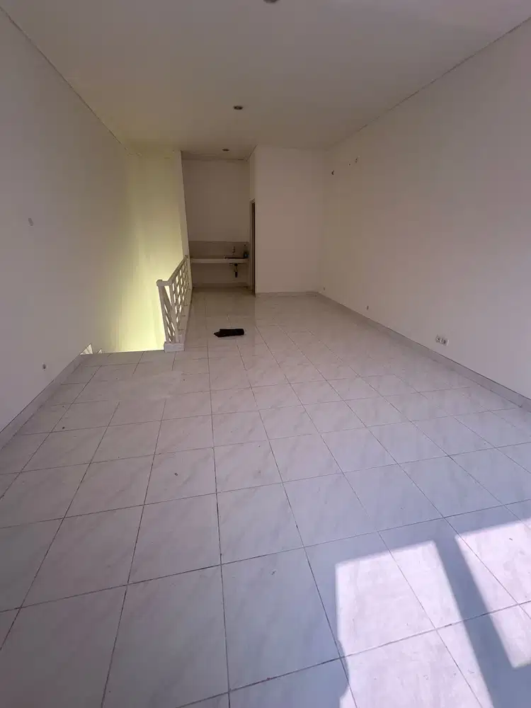 Ruko gandeng 3 gading serpong siap pakai rapih