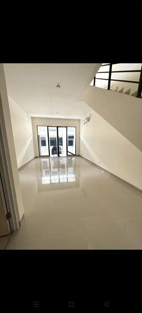 Disewa Ruko 2 lantai Gading Serpong 80 juta per thn
