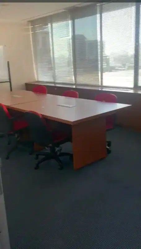 SEWA KANTOR DI JAKATA PUSAT THAMRIN 198M² SEMI FITTED 130K NEGO