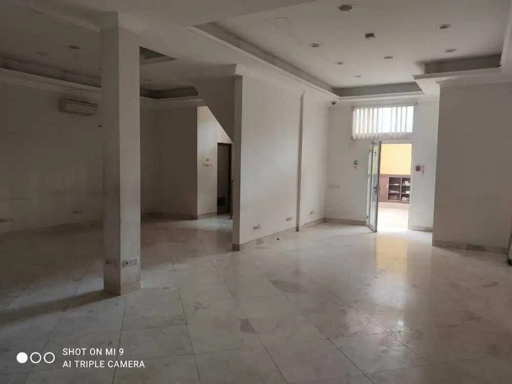 Disewa Ruko Commercial di Jl Pasar Mingg, Jakarta Selatan