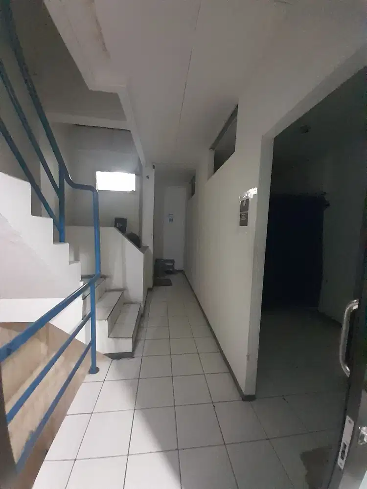 Gunung Putri, Bogor, strategis di perumahan, hadap jalan raya