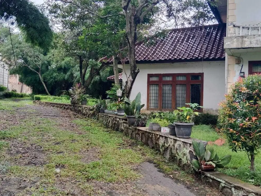 Rumah Dengan Tanah Luas harga dibawah NJOP lokasi Bojongsari Depok