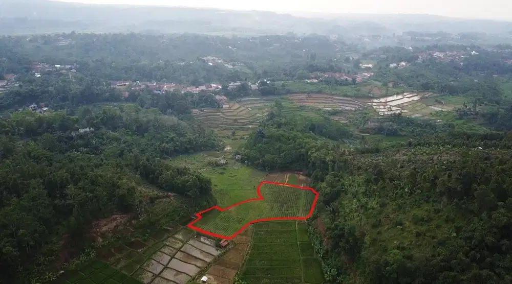 Tanah Ada Air Mengalir 3669 m2 Bojong Purwakarta Dijual Murah