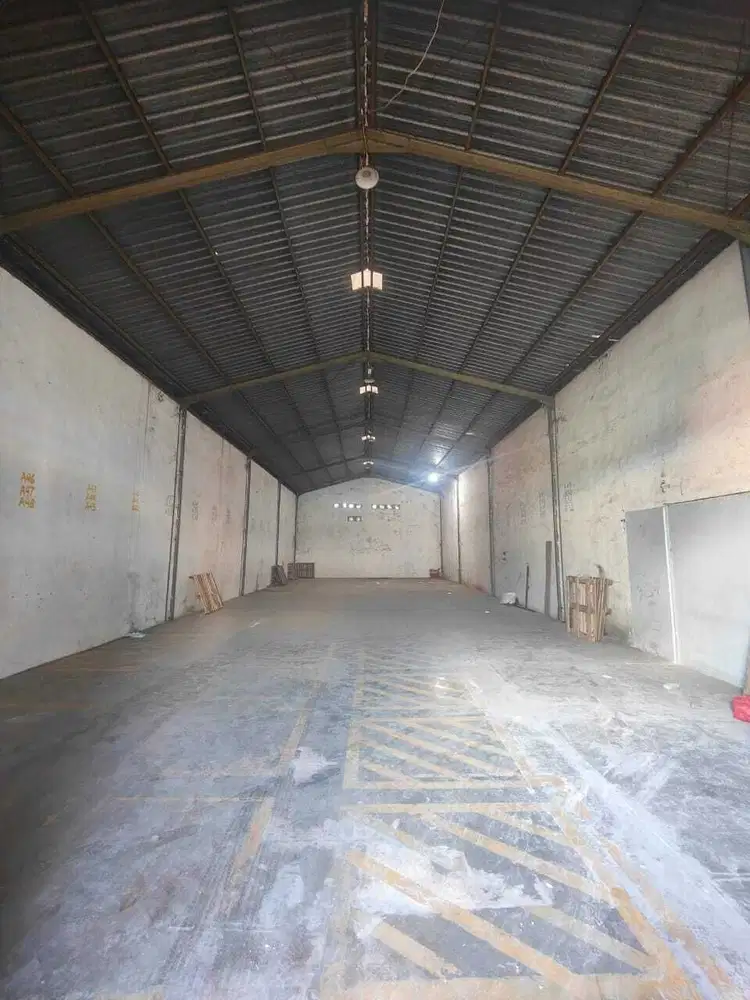 Disewakan gudang murah Tanjungsari dekat margomulyo tandes pelabuhan