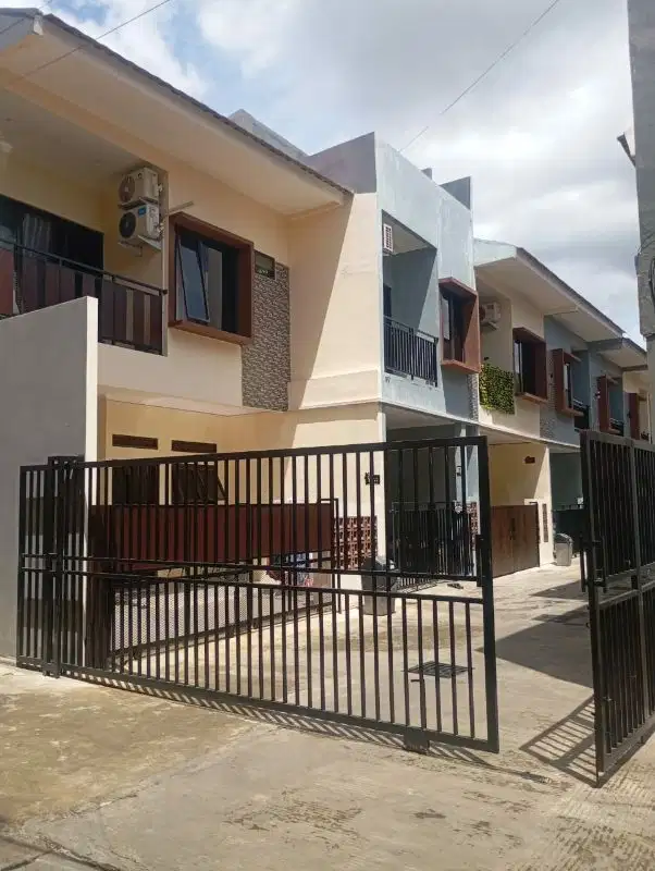 dijual rumah cluster di pondok kopi jaktim