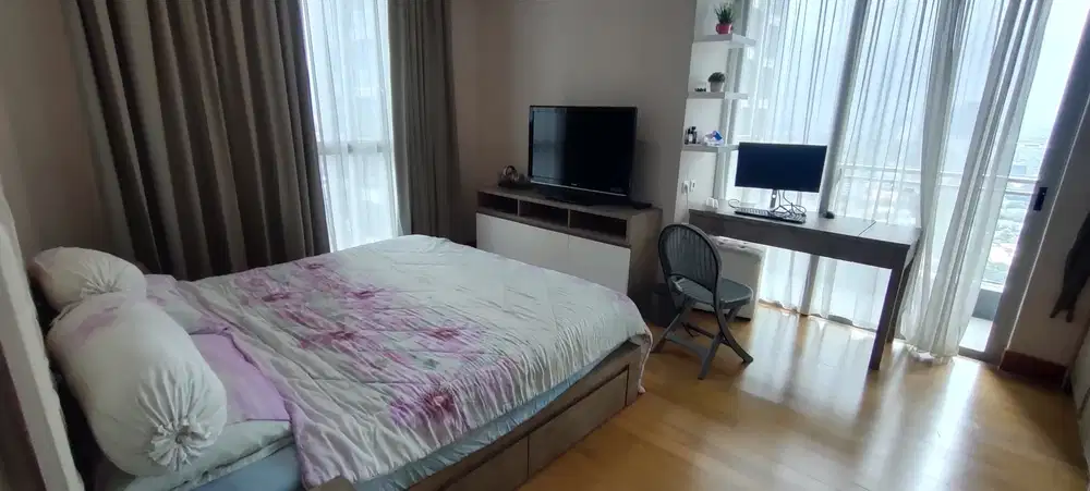 Dijual Residence 8 type 2 Kamar unit corner view cantik harga nego