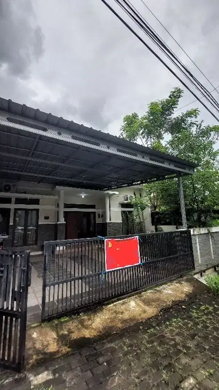 DISEWAKAN RUMAH BESAR SEMIFURNISH DI TEMBALANG SEMARANG