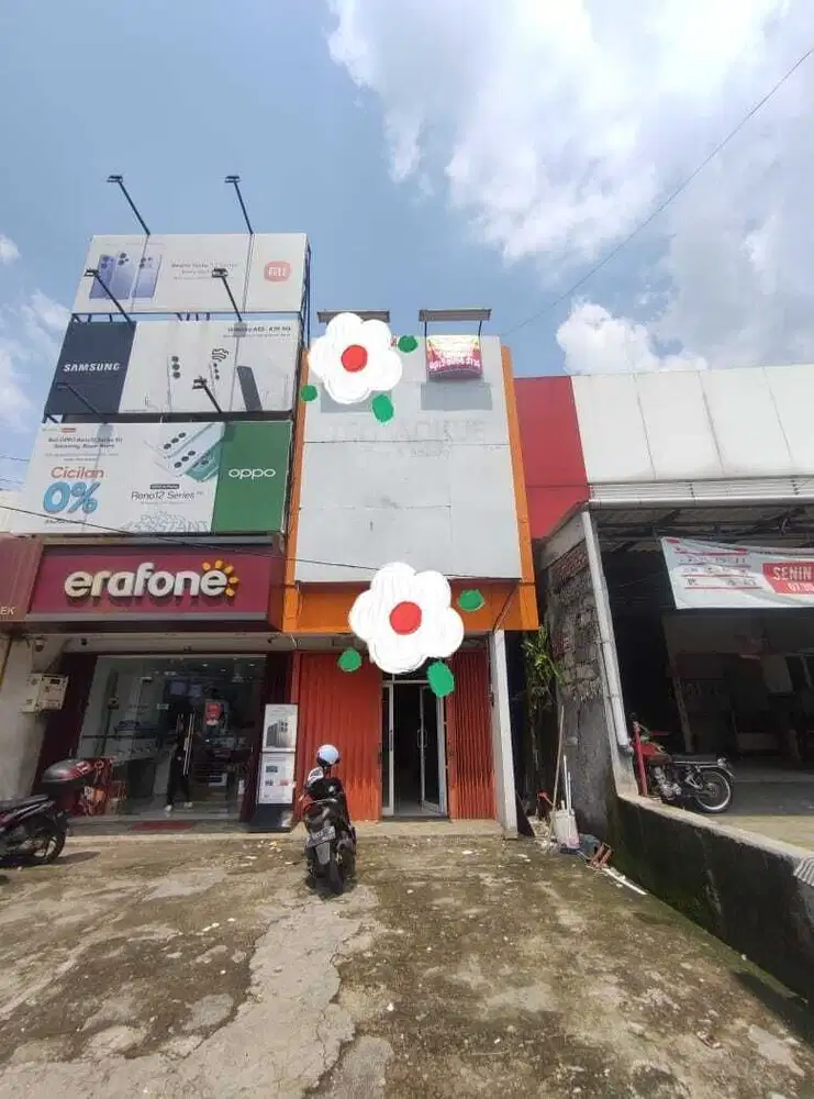DIJUAL ruko 3 Lantai