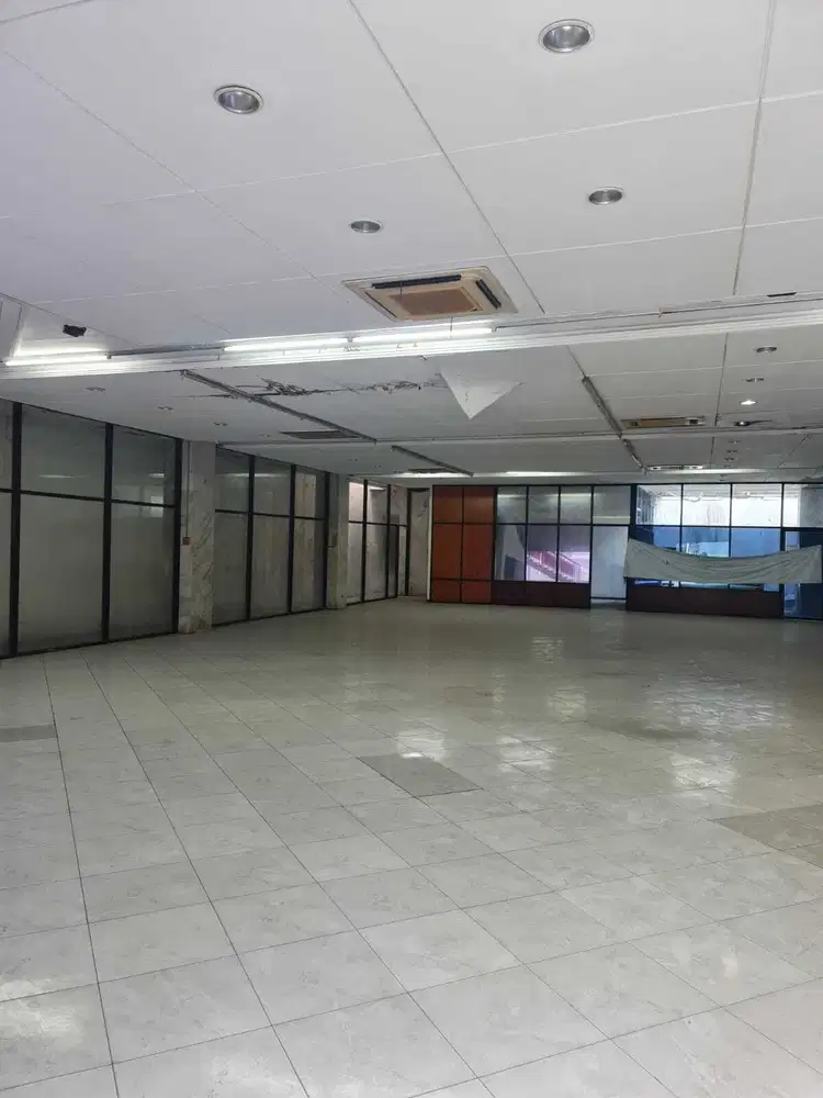 Gedung Dijual : Jl. Imam Bonjol, Semarang