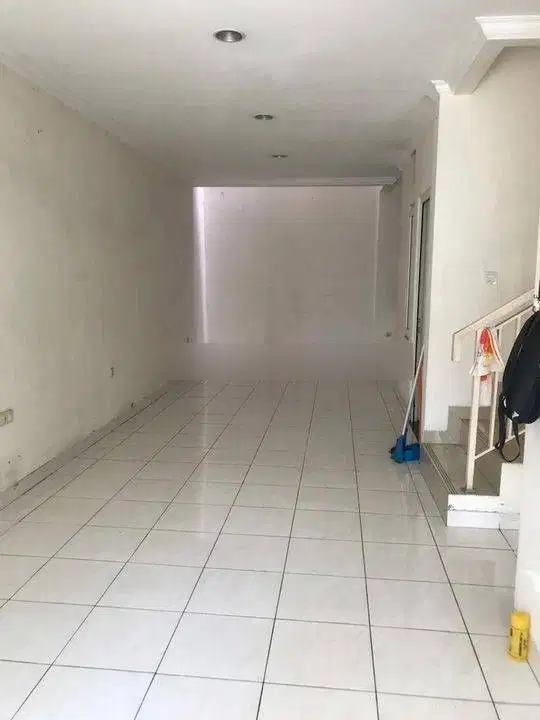 Disewakan Rumah 2 Lantai Di Cluster Vienna Modernland