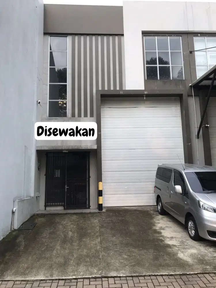 GUDANG SIAP PAKAI AKSES KONTENER DI GREEN LAKE CITY CIPONDOH TANGERANG