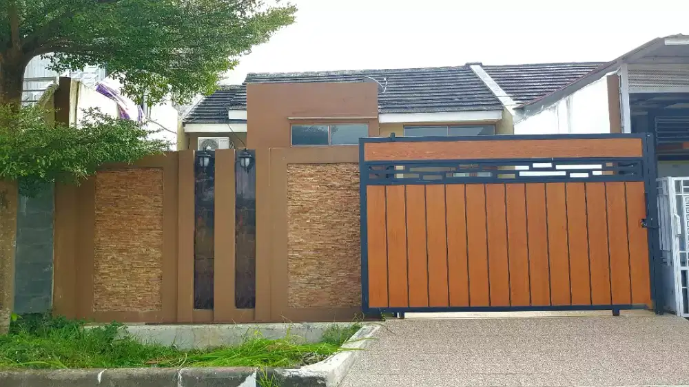 Over Kredit/Dijual Cash Keras Rumah Pribadi di Buana Subang Raya