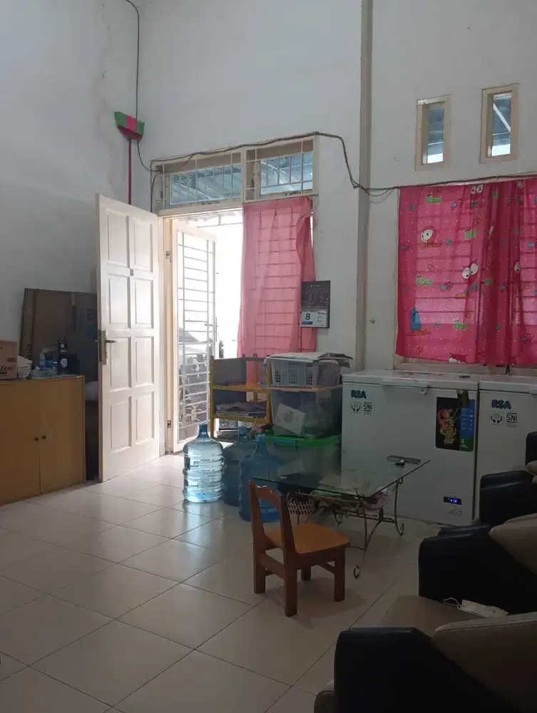 Hunian Tenang & Asri di Kawasan Taman Pasar 3