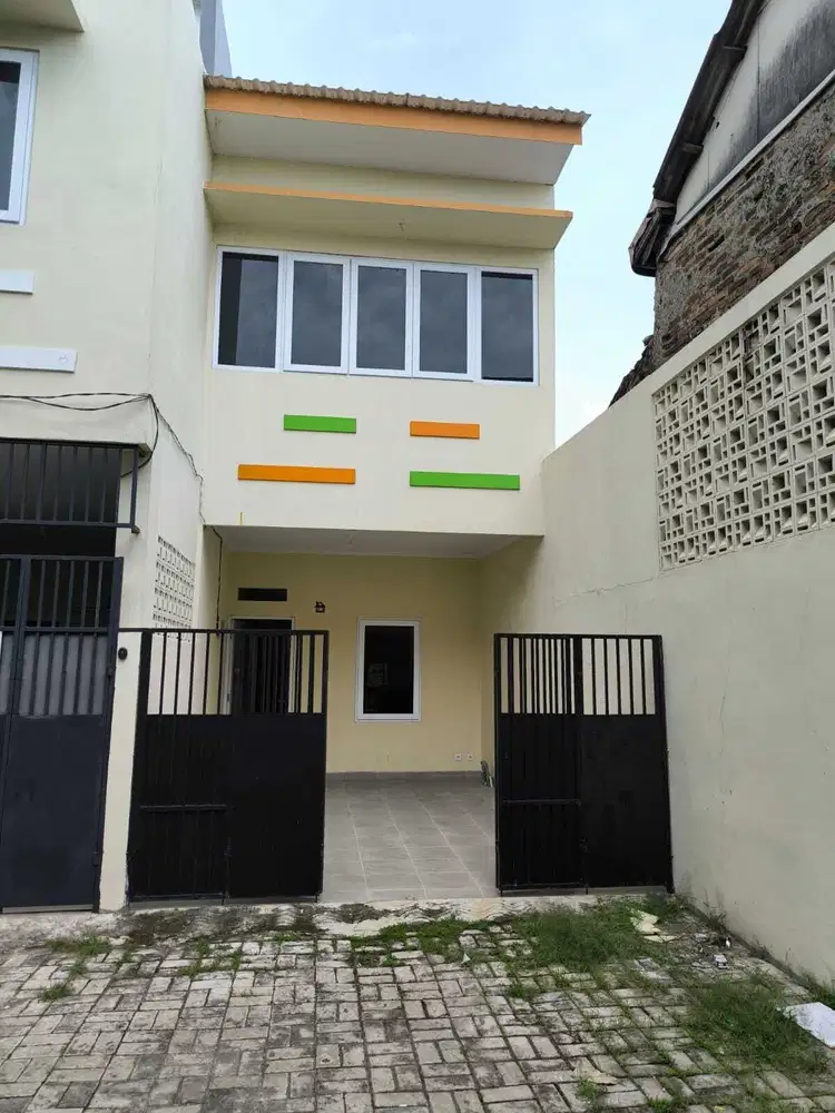 Rumah 2¼ Lantai siap huni di cengkareng jakarta barat