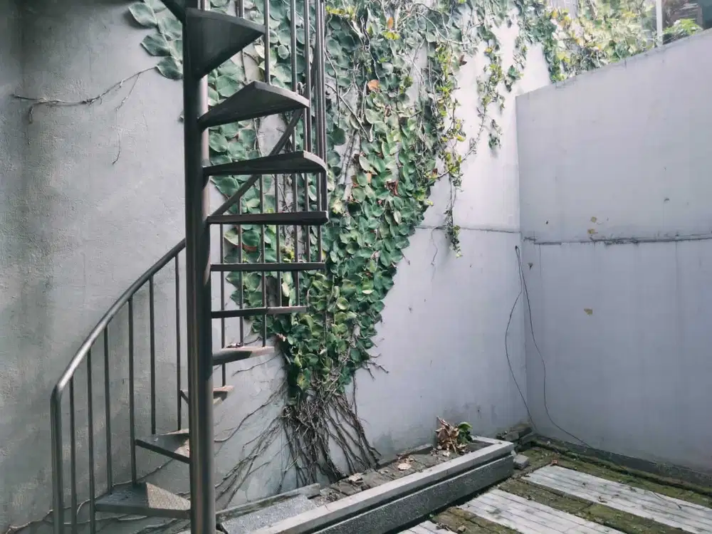 Sayap Burangrang Bandung Kota, Bisa U/ Tinggal/ Kantor, Jalan Lebar