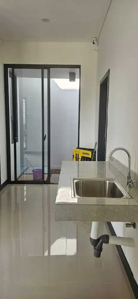 DISEWAKAN RUMAH BRAND NEW HARAPAN INDAH