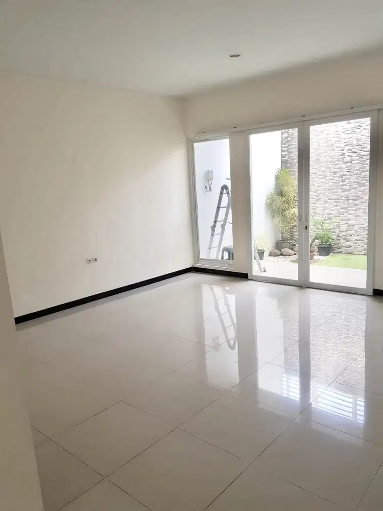 JUAL RUMAH SIAP HUNI DI SPRINGVILLE TKI 5