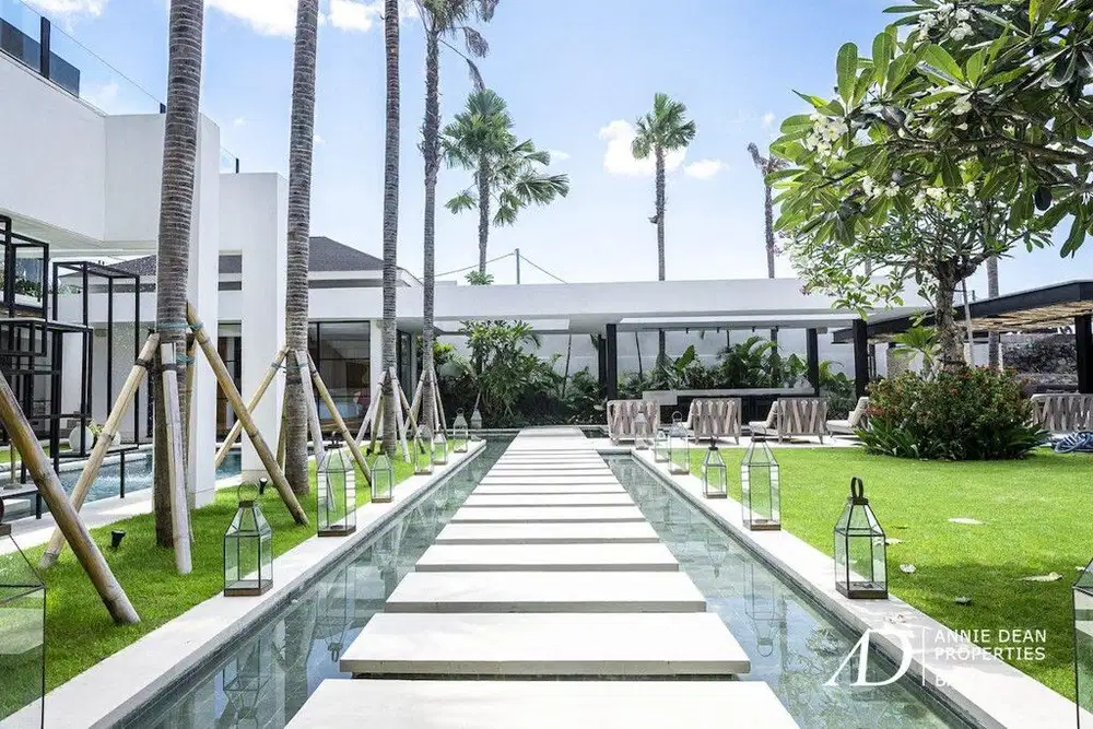 FREEHOLD ULTRA MODEREN LUXURY VILLA IN TUMBAK BAYUH