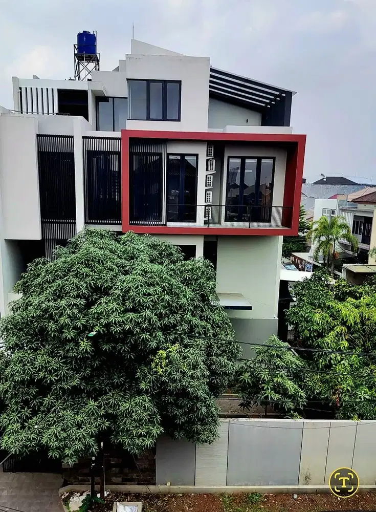 Rumah Di Jl. Pulo Nangka,Kayu Putih-Bangunan 3 Lantai+Rooftop Ada Lift