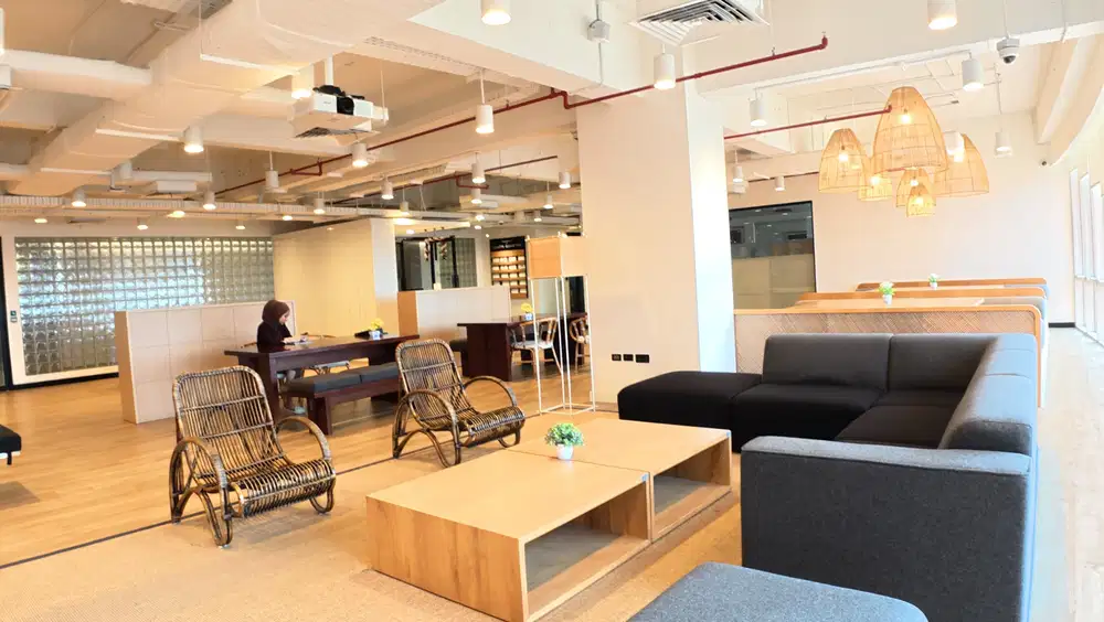 Sewa Kantor Unit Fully Furnished 6 Pax di South Quarter Tb Simatupang