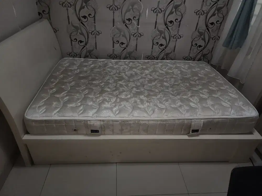 ranjang kayu + springbed, 120x200