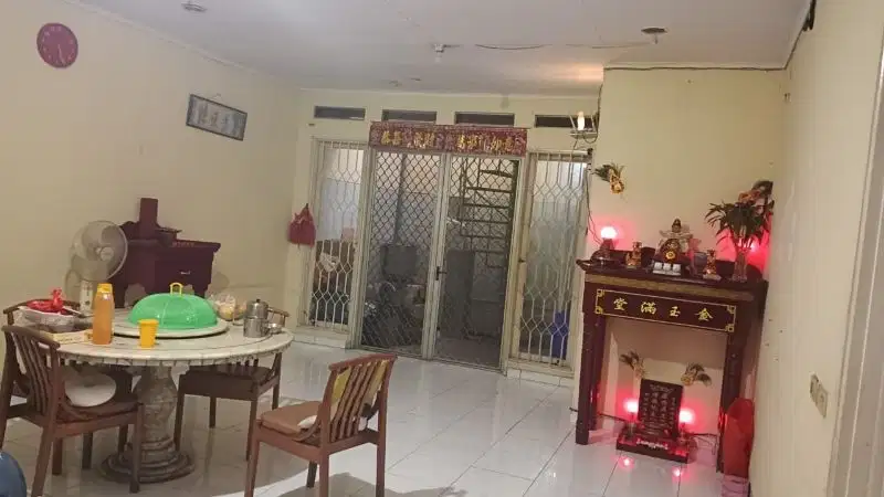 Dijual cepat rumah Taman Surya 5 Jakarta Barat