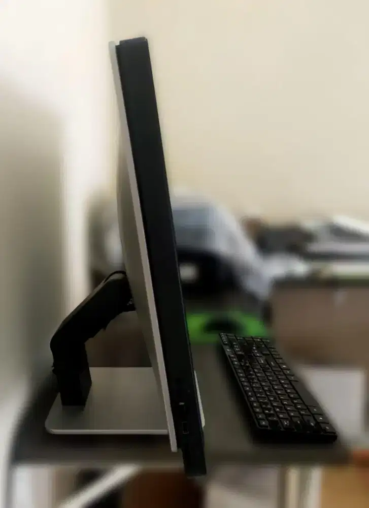 Dell All in One 2720 touch screen. 27 inch