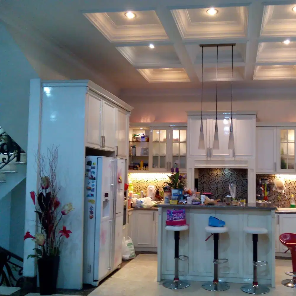 DIJUAL RUMAH FULL FURNISHED BOULEVARD RAYA PERUMAHAN