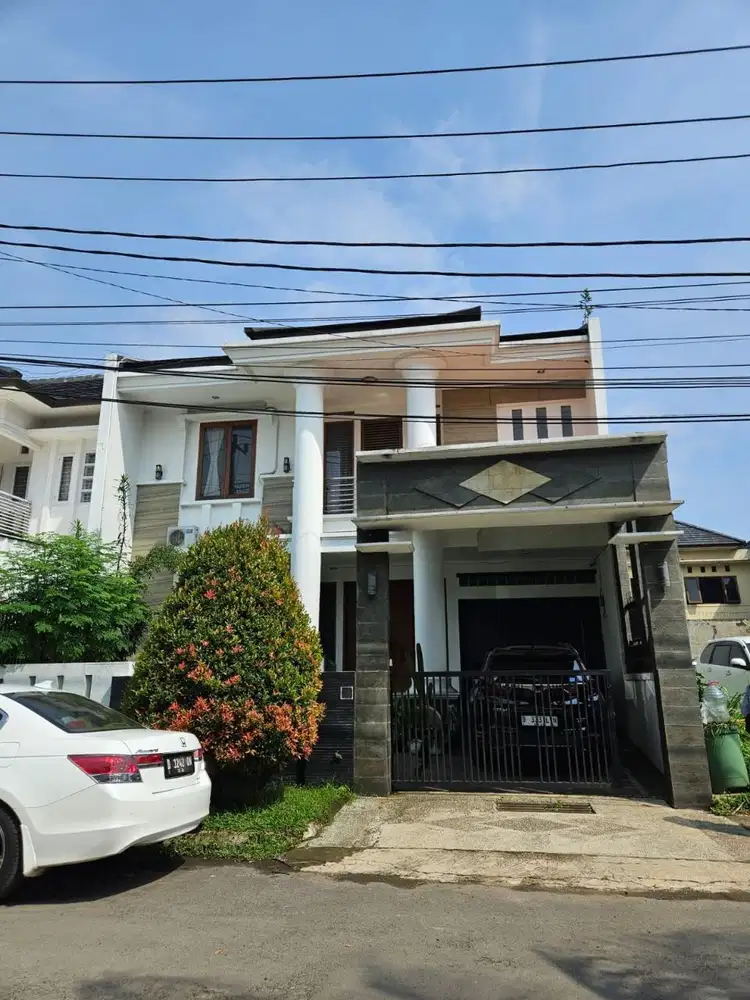 Rumah Lux 2 Lantai di Komplek Buah Batu Regency