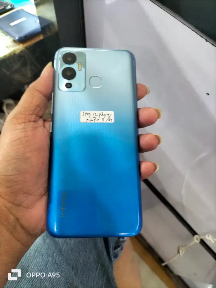 Infinix hot 12 play nfc ram 4 internal 64 mulus