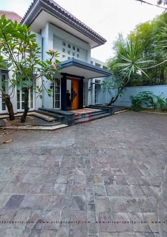 Dijual rumah bagus siap huni di menteng jakarta pusat
