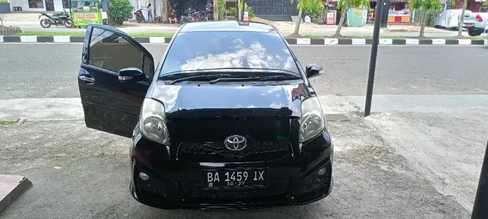 Toyota Yaris TRD Sportivo Matic 2012