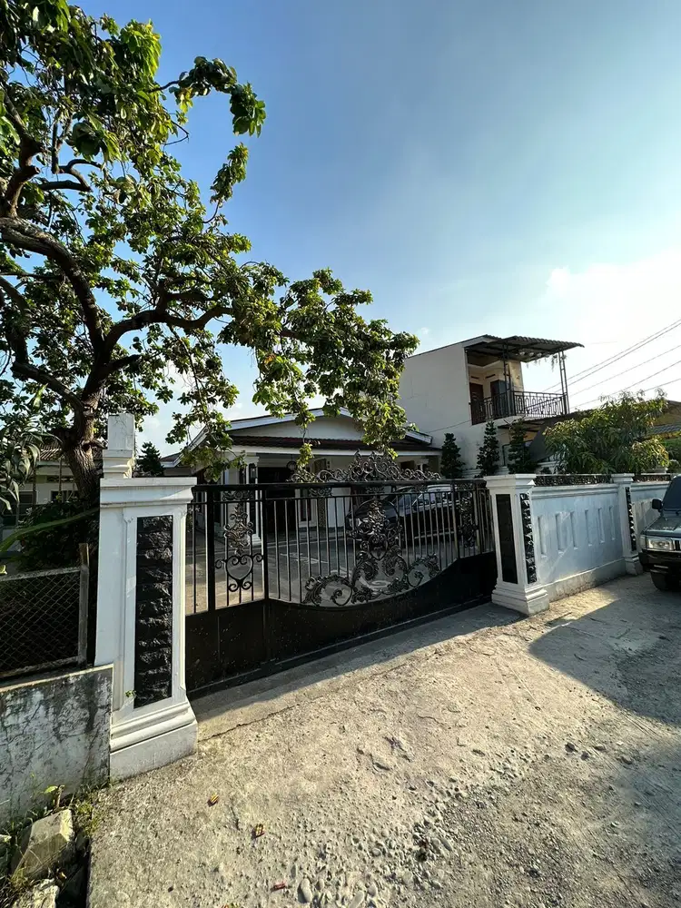 Rumah di Gang Mesjid ( Katamso )