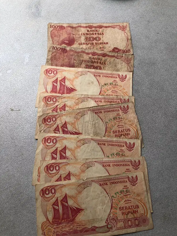 Uang jadul seratusan