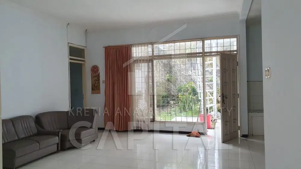 RUMAH BAGUS 5 KAMAR TIFUR DI GUNUNG  RAHAYU AKSES DEKAT TOL PASTEUR