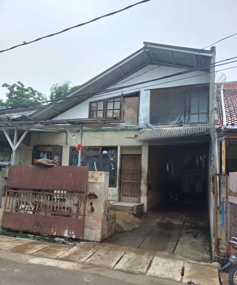 Jual Rumah Hitung Tanah Lokasi Strategis di Komplek IKPN Bintaro