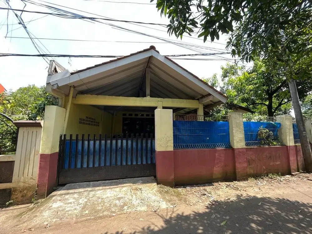 Dijual rumah luas plus kontrakan lokasi strategis dekat toll