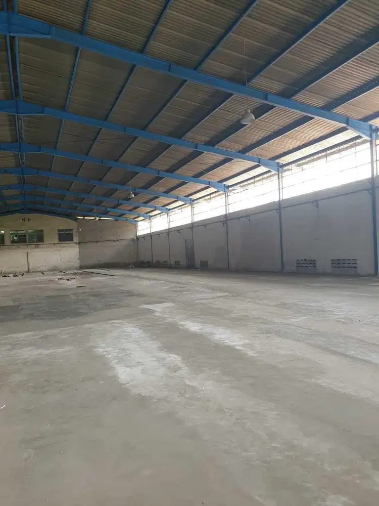 Gudang Bersih di Mainroad Leuwigajah Cimahi cocok untuk Garment